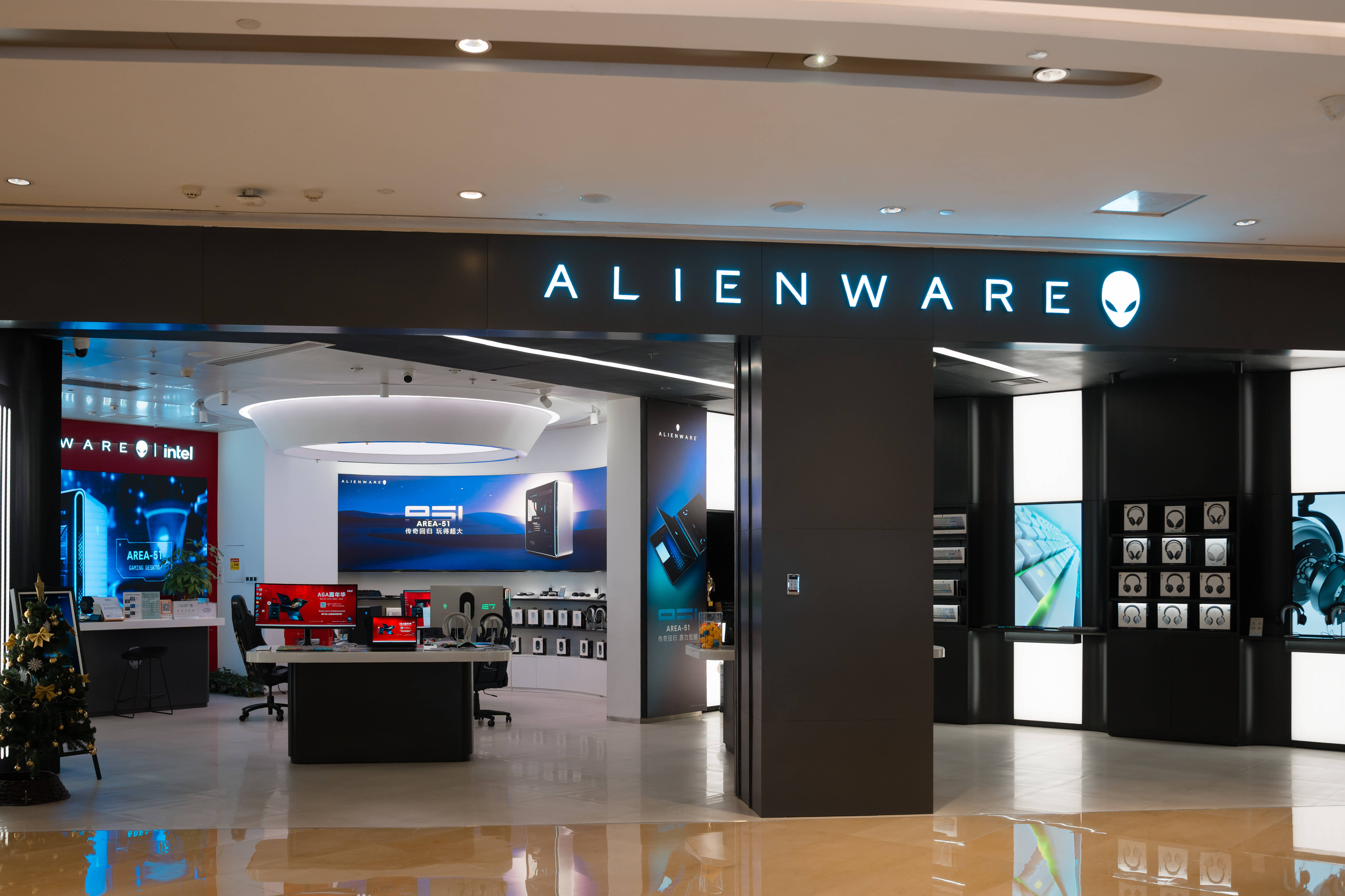 5116 性能怪兽登陆滨江旗舰门店邀你解锁巅峰体验九游会j9登录杭州玩家狂喜！A